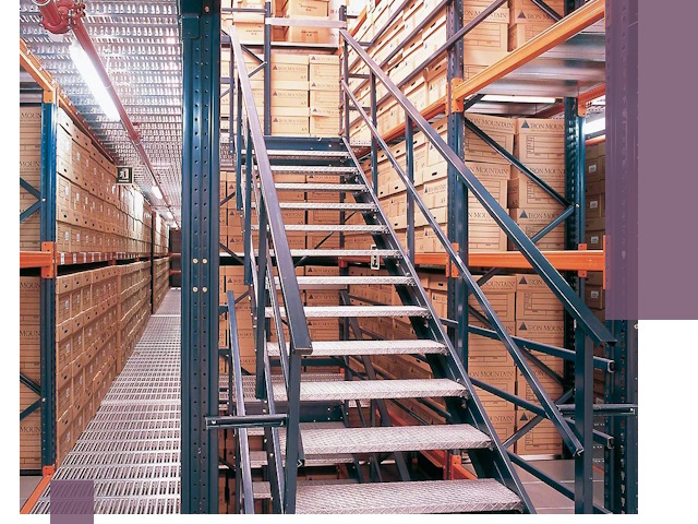 Лестницы складские прочные и безопасные под ключ в Пензе