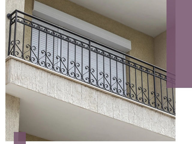 Балконные ограждения из металла и стекла в Пензе для домов