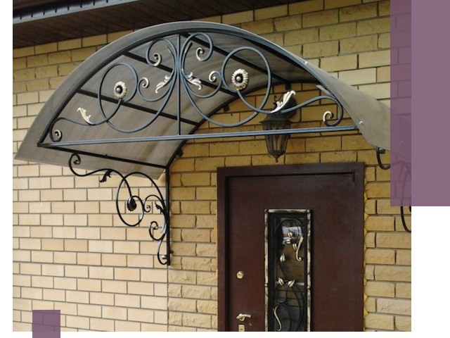 Изготовление козырьков из металла под ключ в Пензе